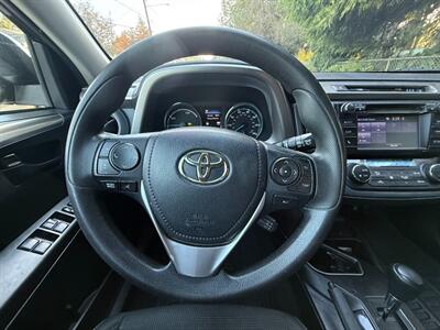2018 Toyota RAV4 Hybrid XLE   - Photo 19 - Portland, OR 97202