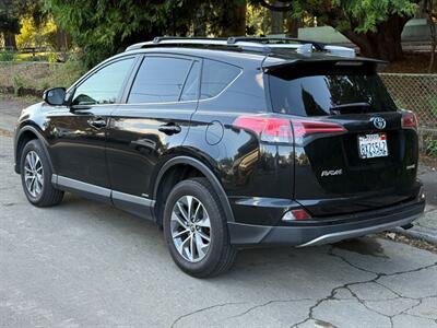 2018 Toyota RAV4 Hybrid XLE   - Photo 3 - Portland, OR 97202