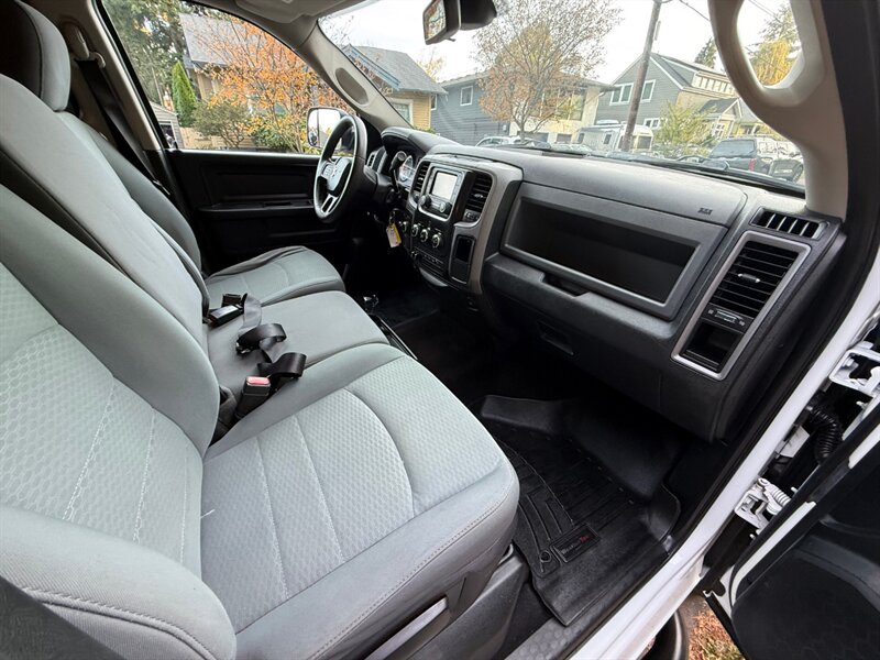 2014 RAM 2500 Tradesman - Photo 11 - Portland, OR 97202