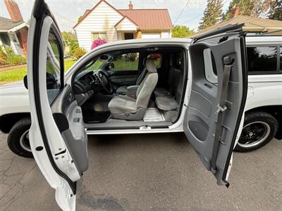 2011 Toyota Tacoma SR5 - Photo 9 - Portland, OR 97202