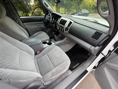 2011 Toyota Tacoma SR5 - Photo 13 - Portland, OR 97202