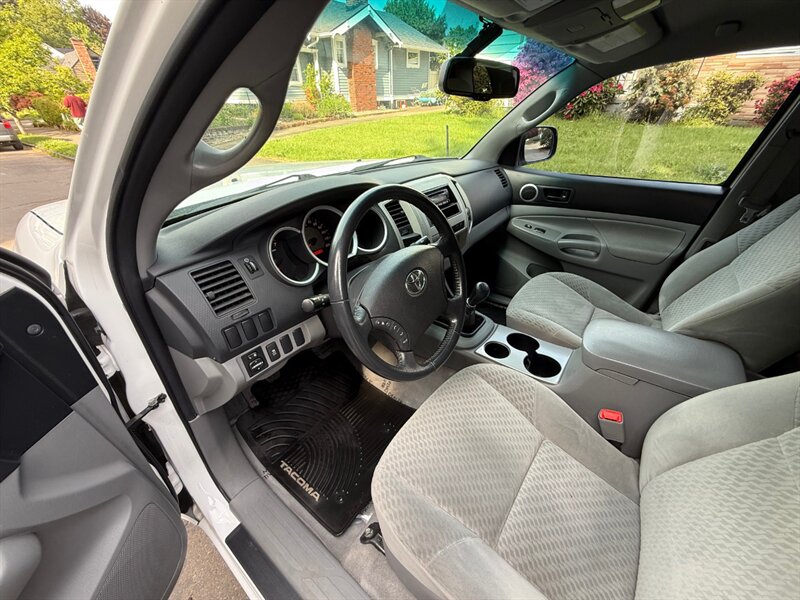 2011 Toyota Tacoma SR5 - Photo 10 - Portland, OR 97202