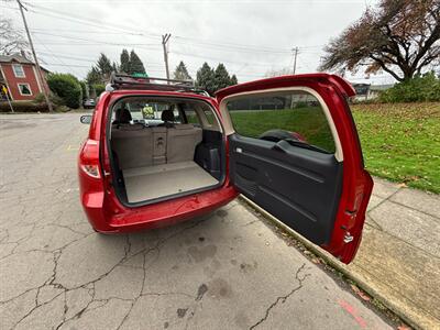 2006 Toyota RAV4 4dr SUV   - Photo 8 - Portland, OR 97202