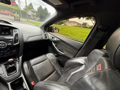 2015 Ford Focus ST   - Photo 16 - Portland, OR 97202