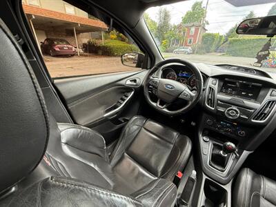 2015 Ford Focus ST   - Photo 17 - Portland, OR 97202