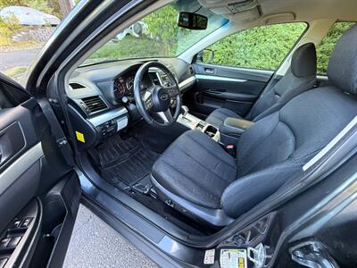 2011 Subaru Outback 2.5i Premium   - Photo 10 - Portland, OR 97202