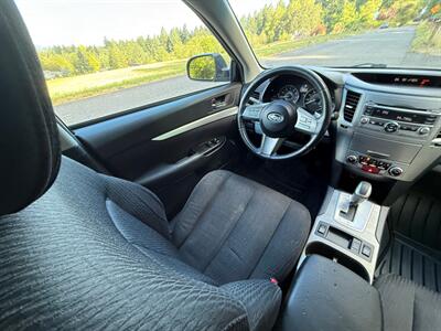 2011 Subaru Outback 2.5i Premium   - Photo 20 - Portland, OR 97202