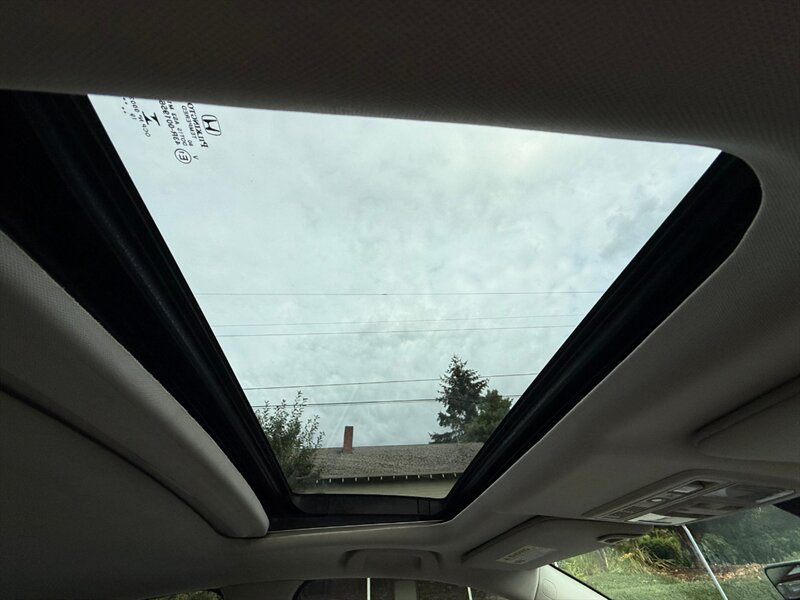 2020 Honda Insight Touring - Photo 8 - Portland, OR 97202