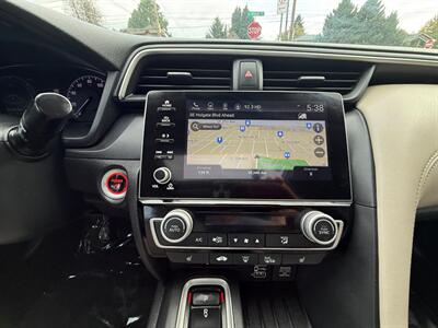 2020 Honda Insight Touring - Photo 16 - Portland, OR 97202