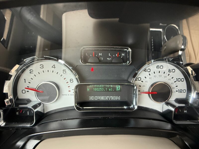 2011 Ford Expedition Limited - Photo 22 - Portland, OR 97202
