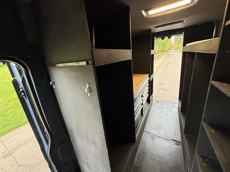 2020 Ford Transit 250 - Photo 18 - Portland, OR 97202