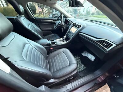 2013 Ford Fusion Hybrid SE   - Photo 9 - Portland, OR 97202