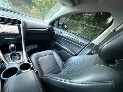2013 Ford Fusion Hybrid SE   - Photo 16 - Portland, OR 97202