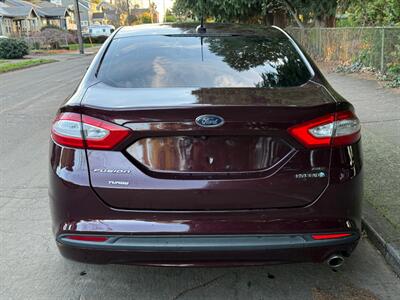 2013 Ford Fusion Hybrid SE   - Photo 5 - Portland, OR 97202