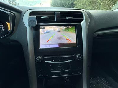 2013 Ford Fusion Hybrid SE   - Photo 20 - Portland, OR 97202