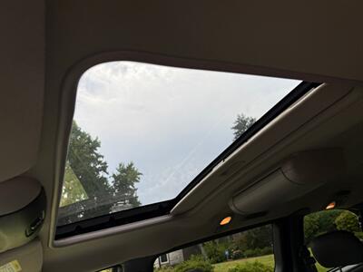 2004 Chrysler Town & Country Limited   - Photo 22 - Portland, OR 97202
