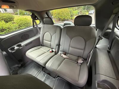 2004 Chrysler Town & Country Limited   - Photo 14 - Portland, OR 97202