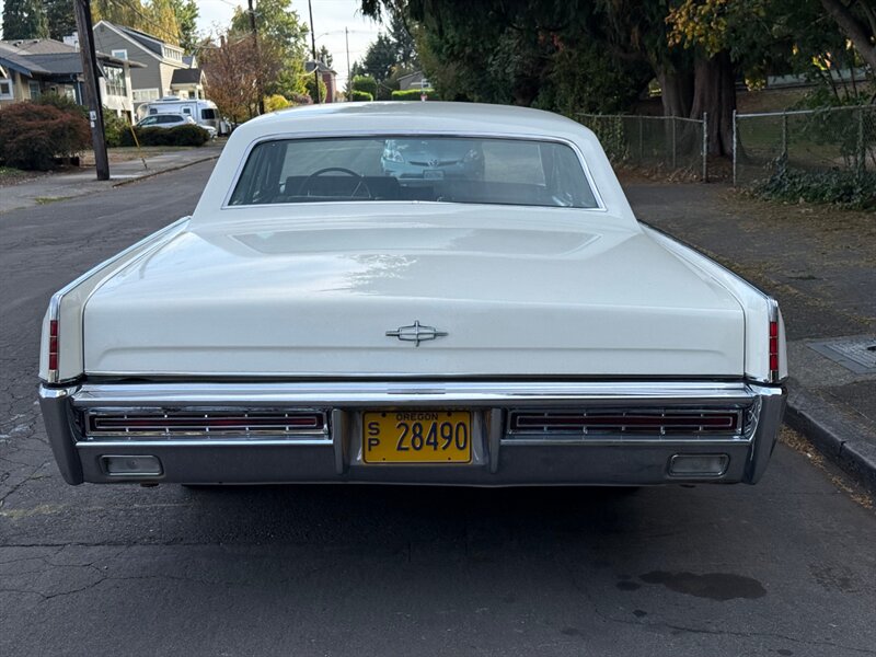 1967 Lincoln Continental - Photo 4 - Portland, OR 97202