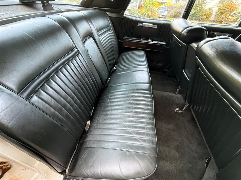 1967 Lincoln Continental - Photo 15 - Portland, OR 97202