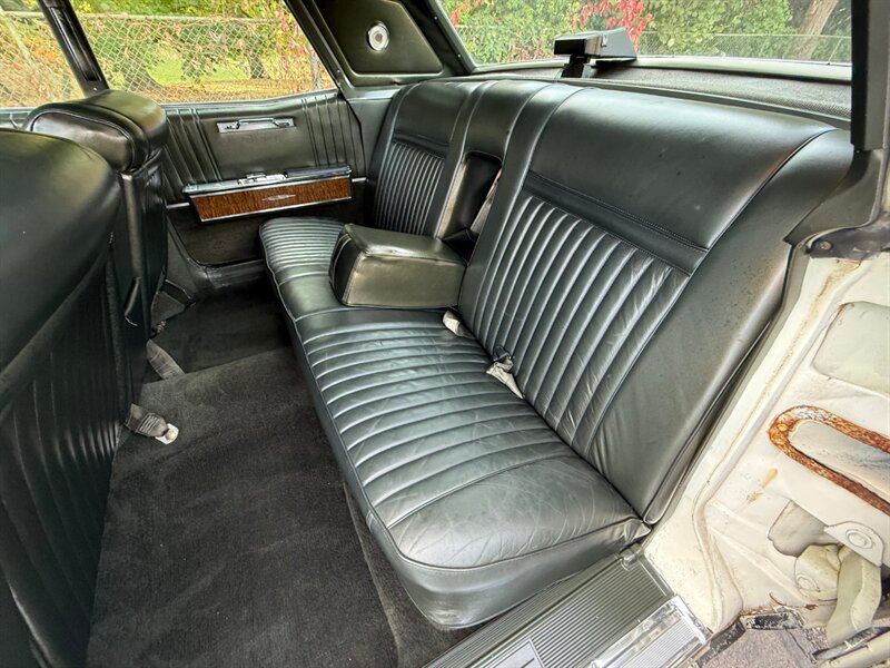 1967 Lincoln Continental - Photo 11 - Portland, OR 97202