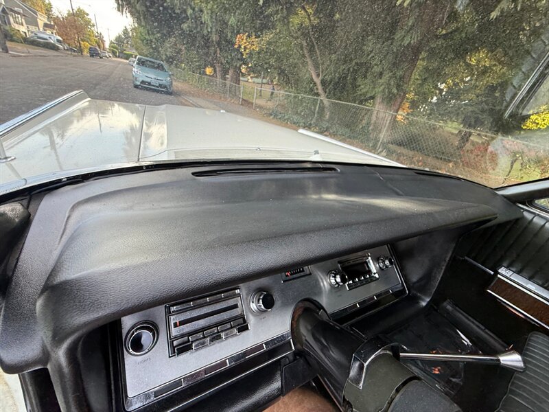 1967 Lincoln Continental - Photo 24 - Portland, OR 97202