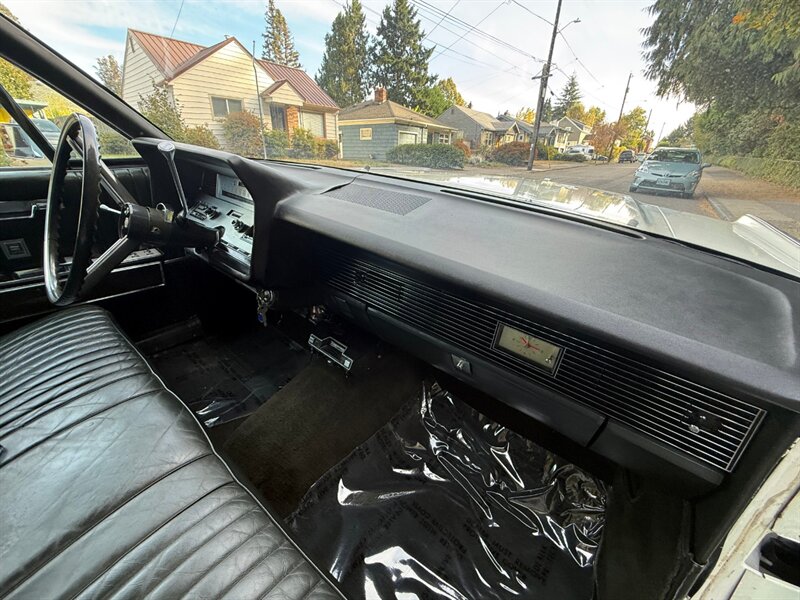 1967 Lincoln Continental - Photo 13 - Portland, OR 97202