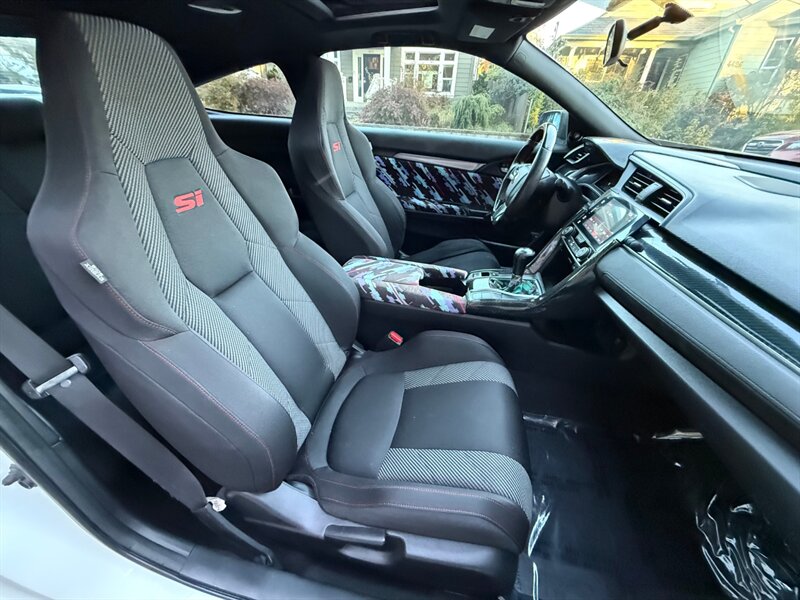2017 Honda Civic Si - Photo 10 - Portland, OR 97202