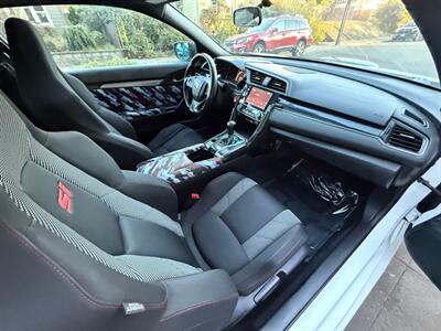 2017 Honda Civic Si - Photo 9 - Portland, OR 97202