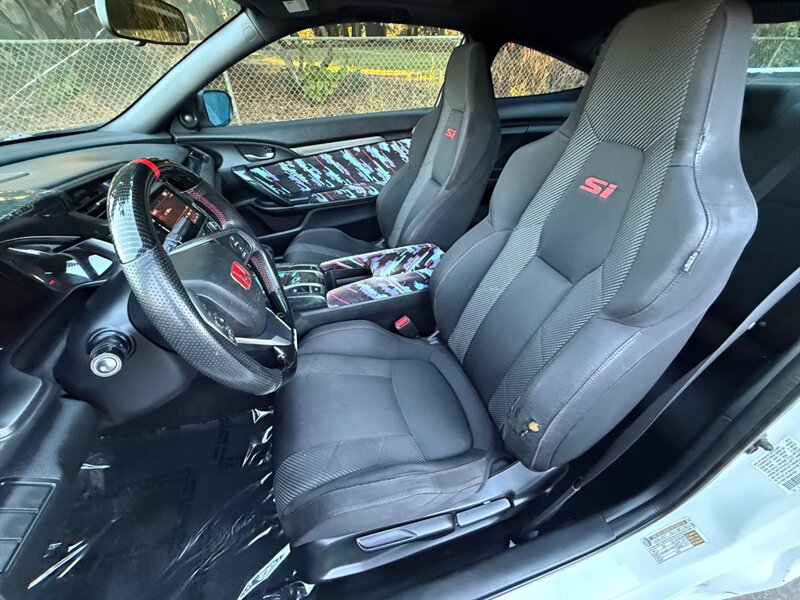 2017 Honda Civic Si - Photo 8 - Portland, OR 97202