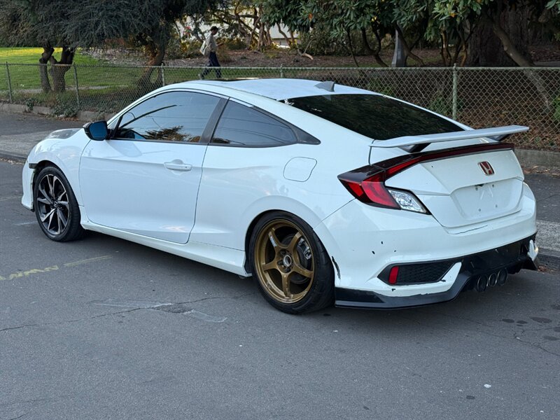 2017 Honda Civic Si - Photo 3 - Portland, OR 97202