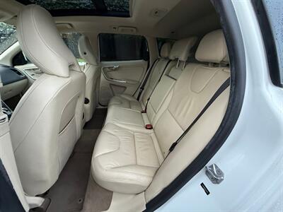 2014 Volvo XC60 T6   - Photo 16 - Portland, OR 97202