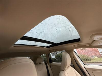 2014 Volvo XC60 T6   - Photo 14 - Portland, OR 97202