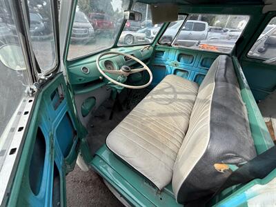 1970 Volkswagen Bus/Vanagon Type 2 Split Window   - Photo 18 - Portland, OR 97202