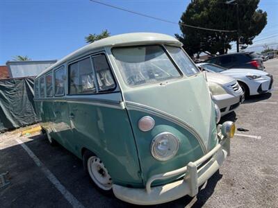 1970 Volkswagen Bus/Vanagon Type 2 Split Window   - Photo 2 - Portland, OR 97202