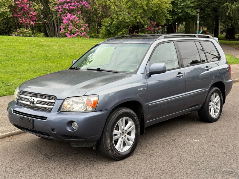 2006 Toyota Highlander Hybrid Limited - Photo 1 - Portland, OR 97202