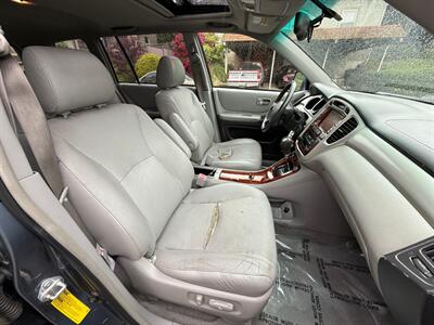 2006 Toyota Highlander Hybrid Limited   - Photo 14 - Portland, OR 97202