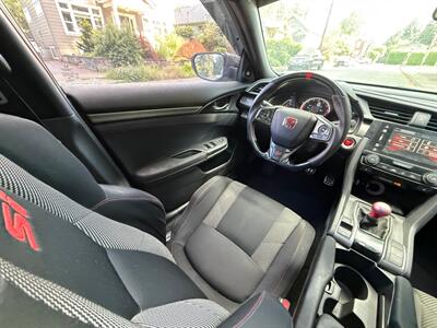 2017 Honda Civic Si   - Photo 19 - Portland, OR 97202
