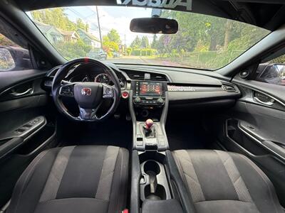2017 Honda Civic Si   - Photo 16 - Portland, OR 97202