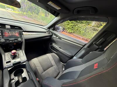 2017 Honda Civic Si   - Photo 18 - Portland, OR 97202