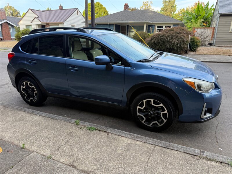 2017 Subaru Crosstrek 2.0i Premium - Photo 6 - Portland, OR 97202