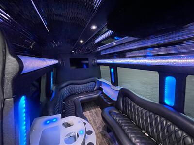 2012 Mercedes-Benz Sprinter 2500   - Photo 38 - Portland, OR 97202