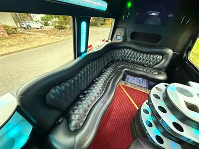2012 Mercedes-Benz Sprinter 2500   - Photo 19 - Portland, OR 97202