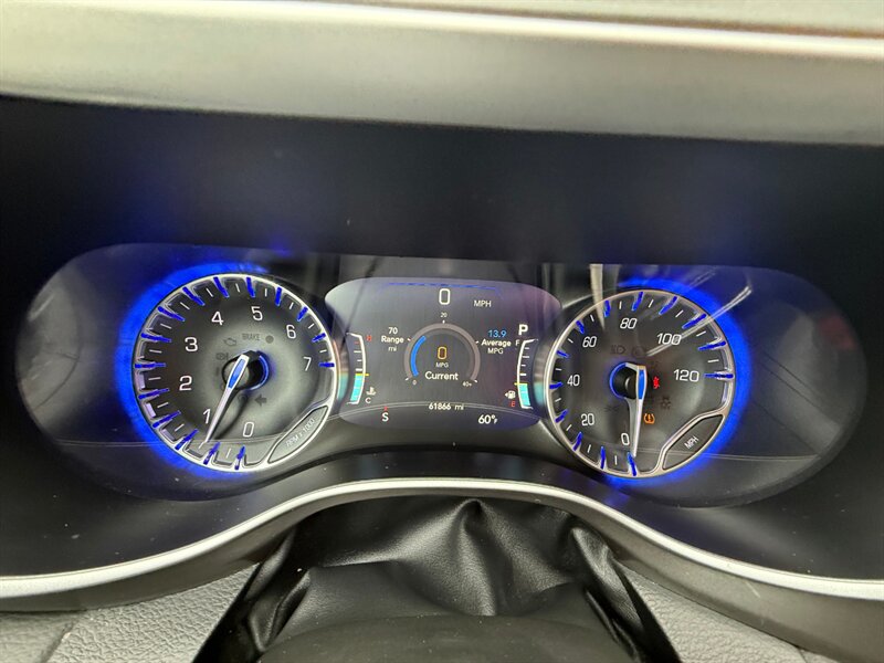 2024 Chrysler Pacifica Touring L - Photo 21 - Portland, OR 97202