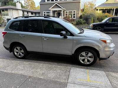 2016 Subaru Forester 2.5i - Photo 6 - Portland, OR 97202