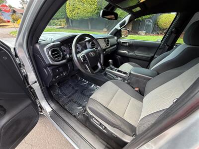 2022 Toyota Tacoma TRD Sport   - Photo 7 - Portland, OR 97202