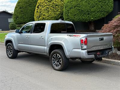 2022 Toyota Tacoma TRD Sport   - Photo 3 - Portland, OR 97202