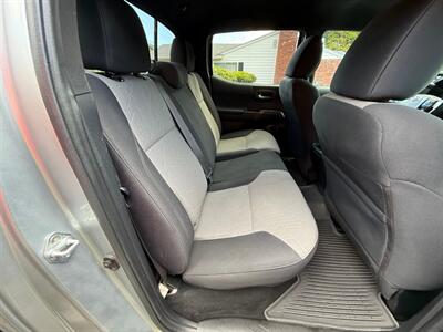2022 Toyota Tacoma TRD Sport   - Photo 11 - Portland, OR 97202