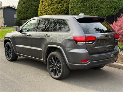 2020 Jeep Grand Cherokee Laredo   - Photo 3 - Portland, OR 97202