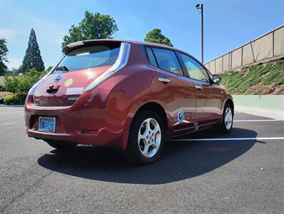 2011 Nissan LEAF SV - Photo 7 - Portland, OR 97202