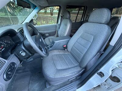 2003 Ford Explorer XLS 4dr XLS   - Photo 10 - Portland, OR 97202